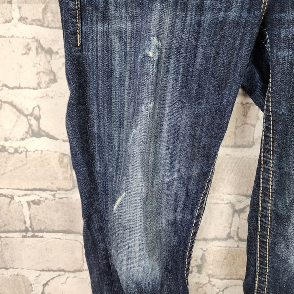 Silver Jeans Aiko  Capri Dark Wash Distressed Factory Fade Size 29 - Picture 5 of 15